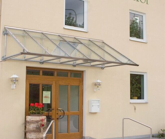 ホテル & Restaurant Dornweiler Hof