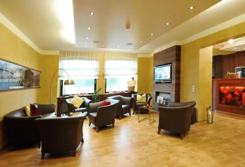 Отель Straubs Schone Aussicht