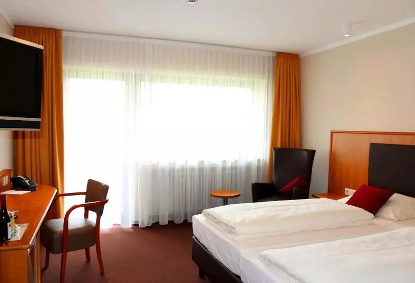 Отель Straubs Schone Aussicht