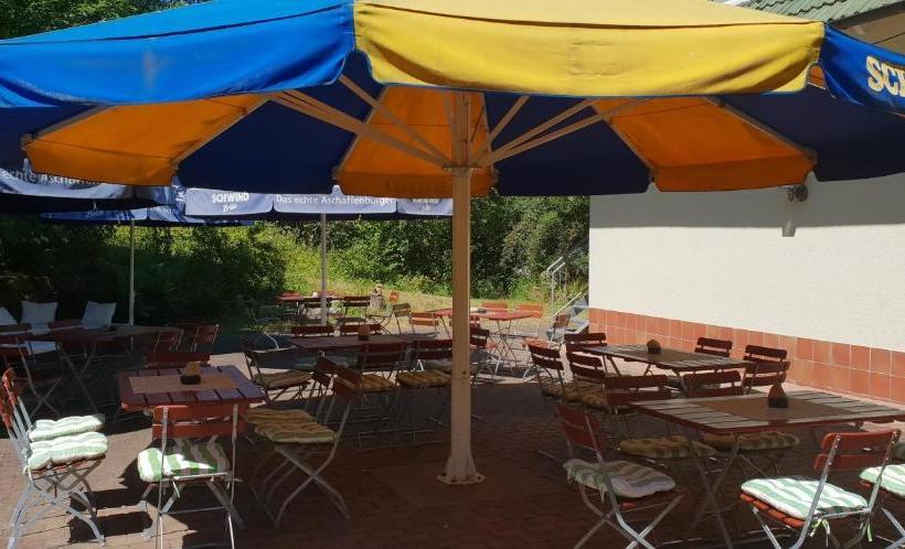 Hotel Und Restaurant Grüner Hahn