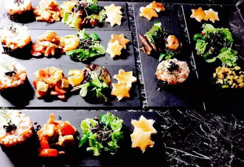 Отель Und Restaurant Grüner Hahn