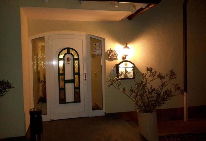 Hotel Und Restaurant Grüner Hahn