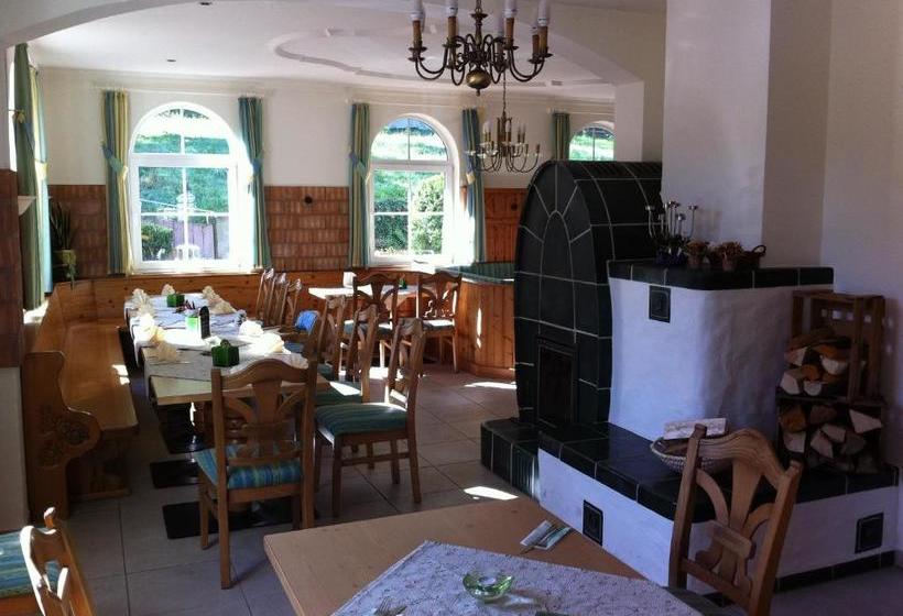 Hotel Und Restaurant Grüner Hahn