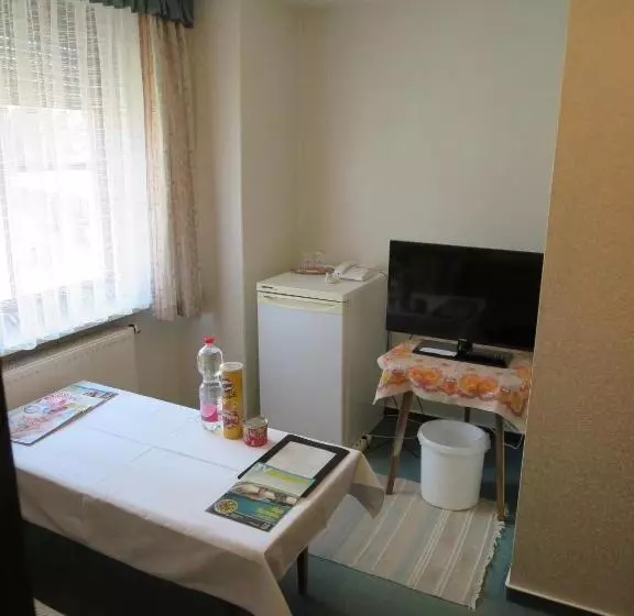 Пансион Der Gasthof In Alfdorf