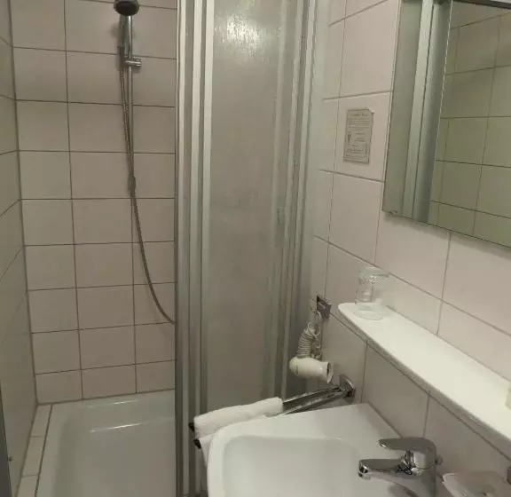 Пансион Der Gasthof In Alfdorf