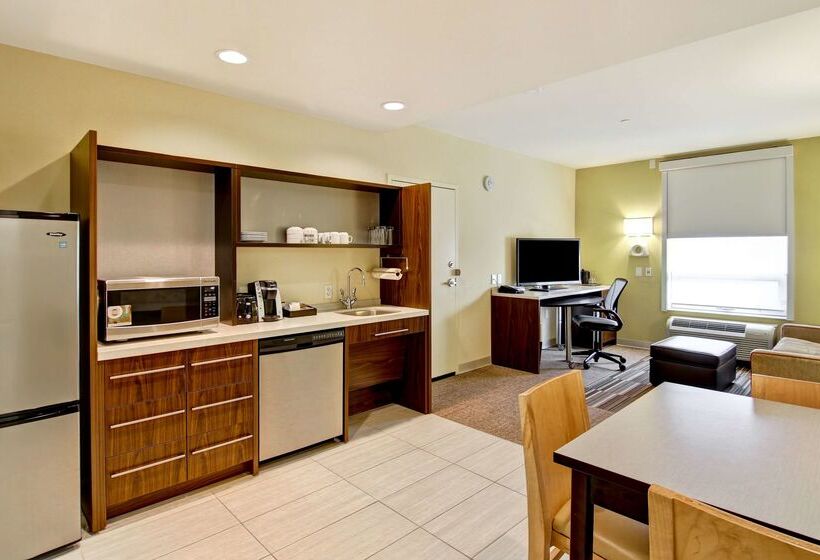 בית מלון כפרי Home2 Suites By Hilton West Edmonton, Alberta, Canada