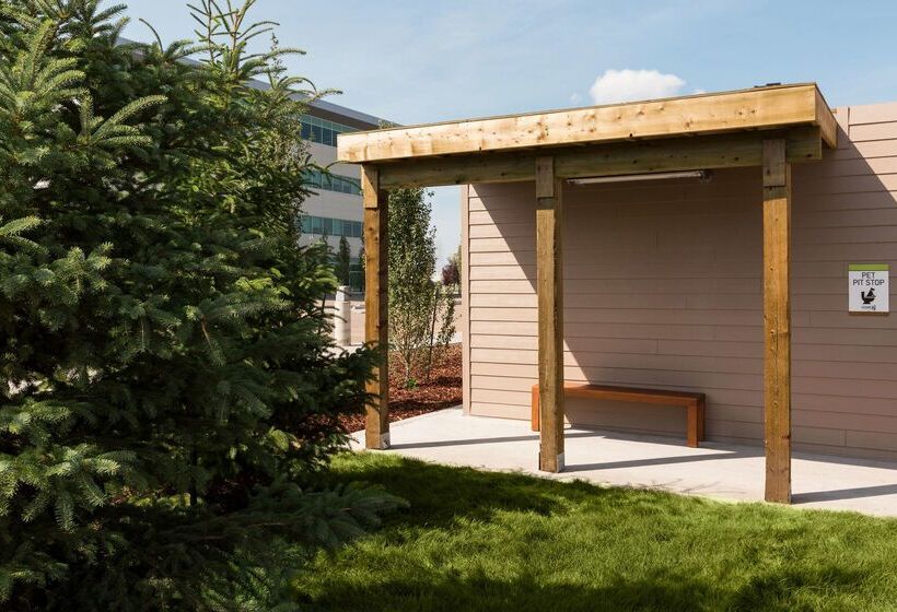 בית מלון כפרי Home2 Suites By Hilton West Edmonton, Alberta, Canada