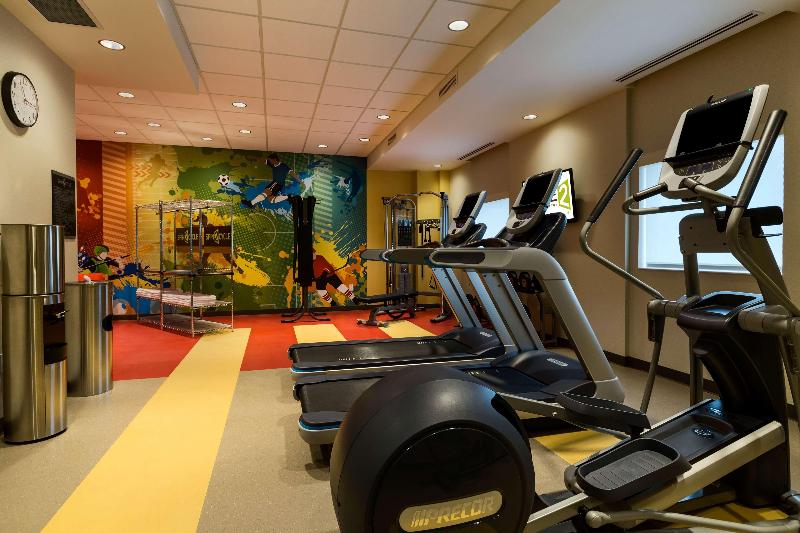 בית מלון כפרי Home2 Suites By Hilton West Edmonton, Alberta, Canada