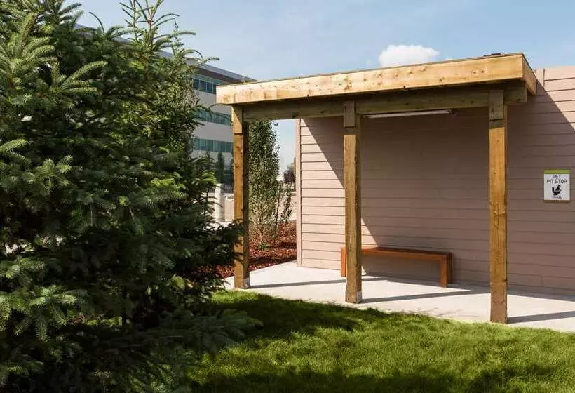 Hotel Home2 Suites By Hilton West Edmonton, Alberta, Canada