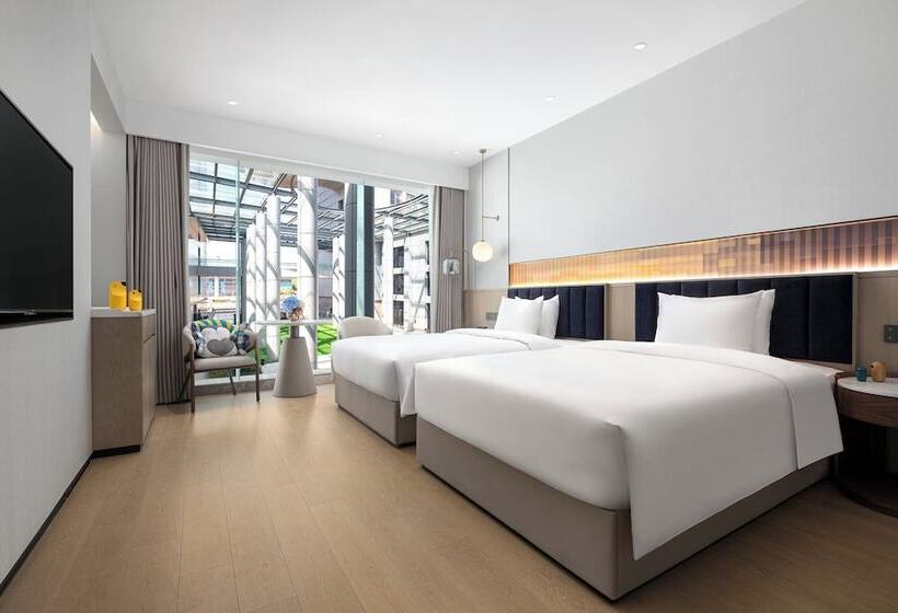 Отель Voco Lianyungang Haizhou Bay By Ihg