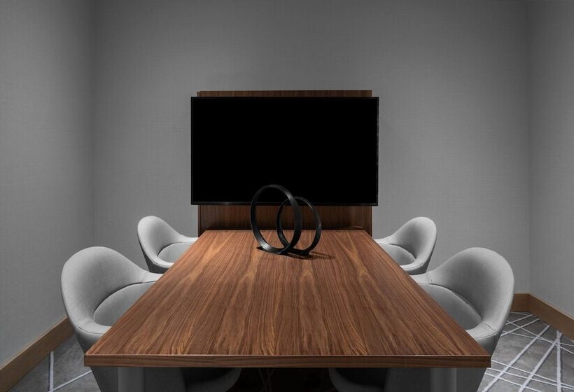 Ac Hotel By Marriott Clearwater Beach