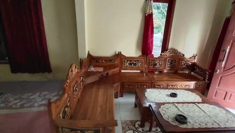 Hostel Homestay Pratiwi