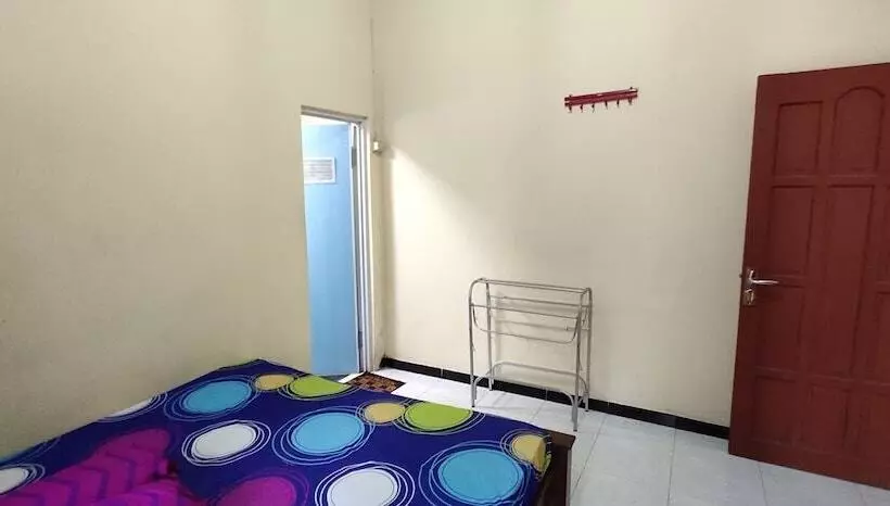 Hostel Homestay Pratiwi