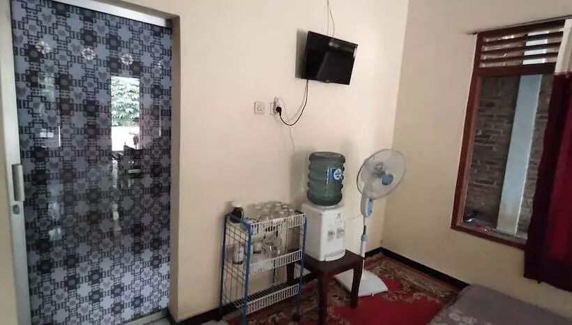 Hostel Homestay Pratiwi