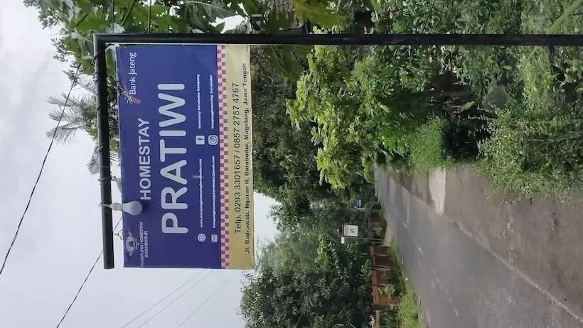 Hostel Homestay Pratiwi