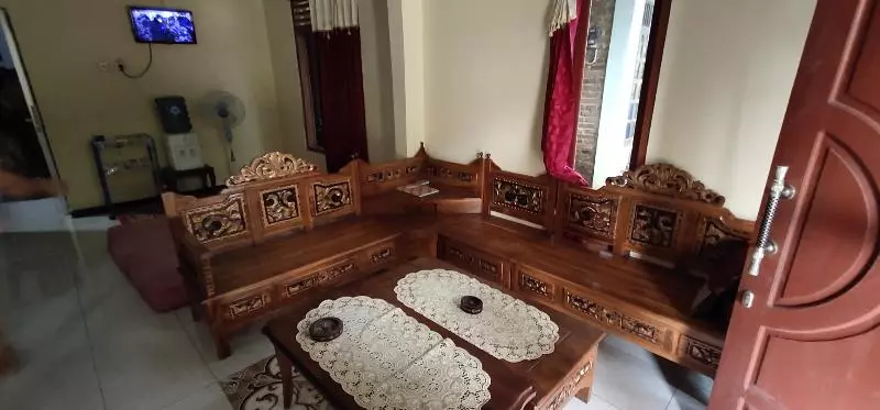 Hostel Homestay Pratiwi