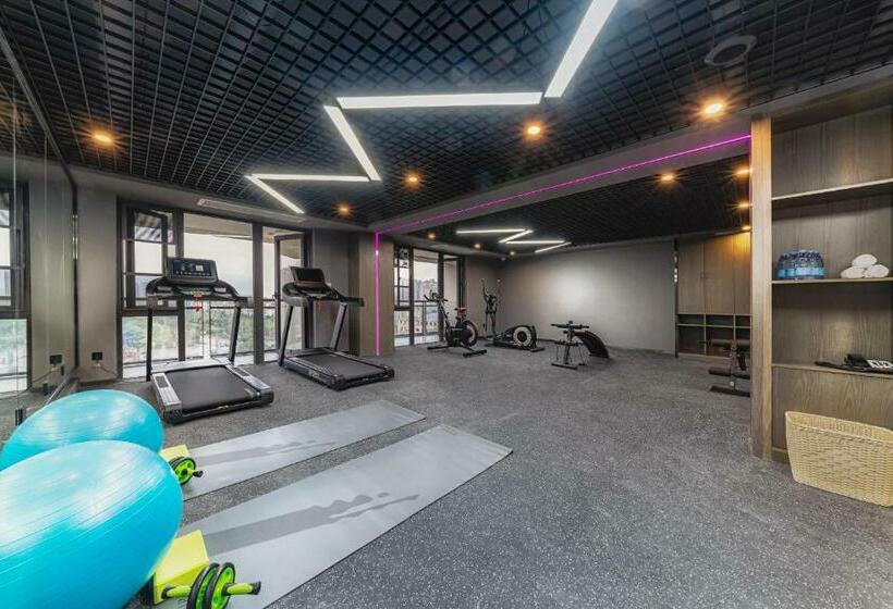 Atour Hotel Chongqing Yongchuan High Speed Xinglong Lake