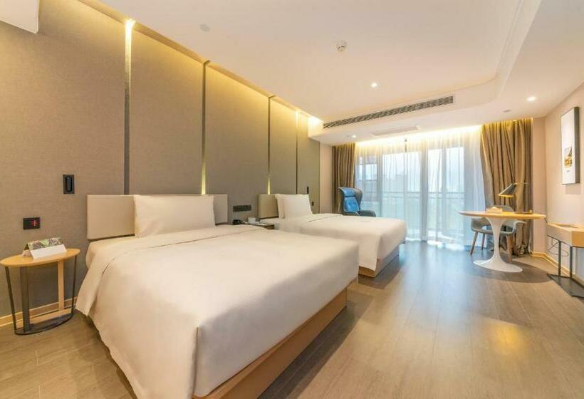 Atour Hotel Chongqing Yongchuan High Speed Xinglong Lake