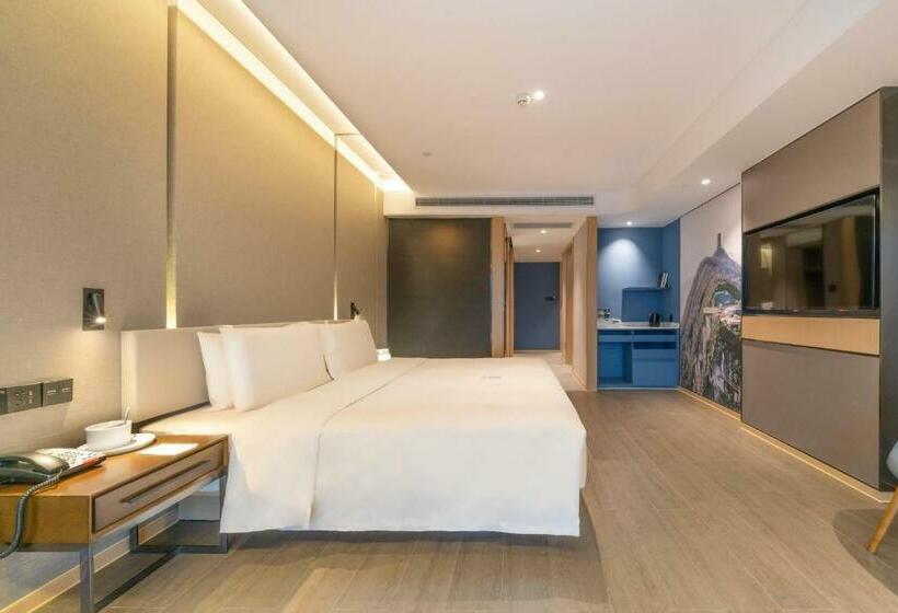 Atour Hotel Chongqing Yongchuan High Speed Xinglong Lake