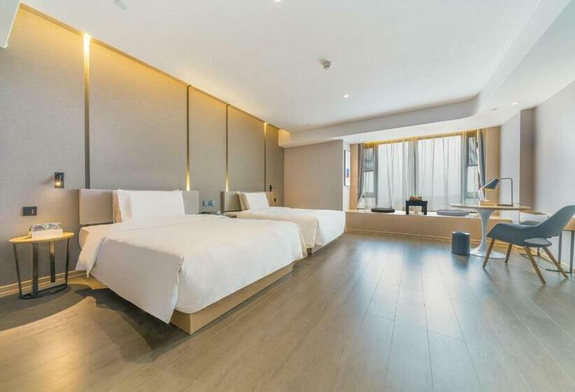 Atour Hotel Chongqing Yongchuan High Speed Xinglong Lake