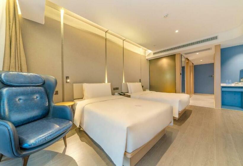 Atour Hotel Chongqing Yongchuan High Speed Xinglong Lake