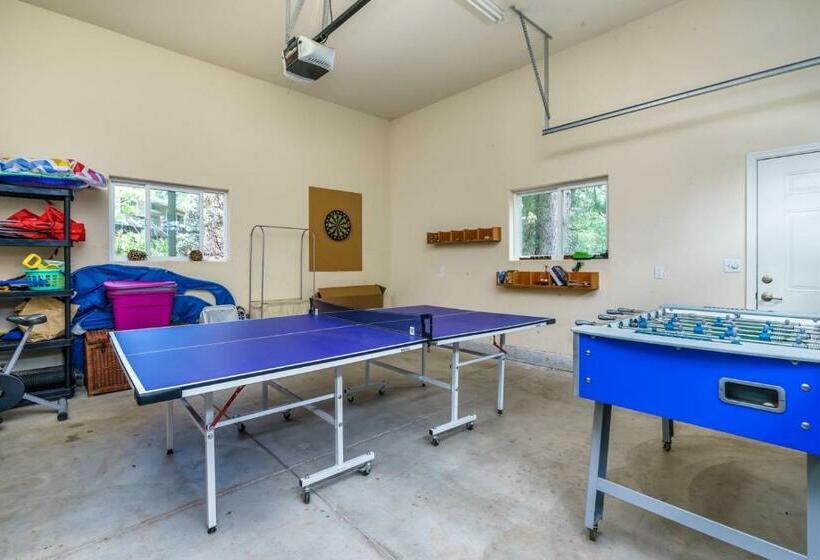 Aubrey S Nest Pet Friendly Cabin