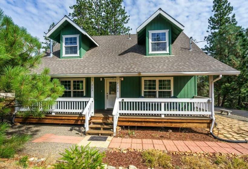 Aubrey S Nest Pet Friendly Cabin