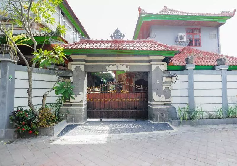هتل Ceria Guesthouse Seminyak By Oyo Rooms