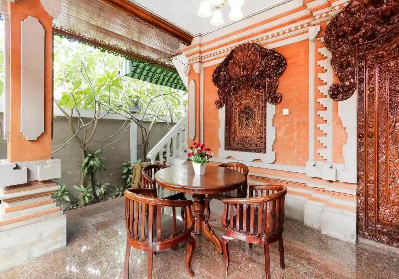 هتل Ceria Guesthouse Seminyak By Oyo Rooms