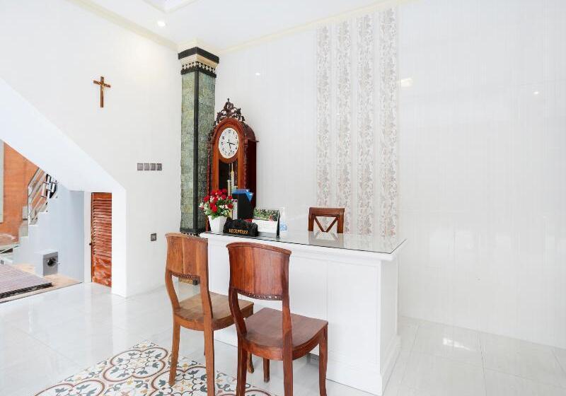 בית מלון כפרי Ceria Guesthouse Seminyak By Oyo Rooms