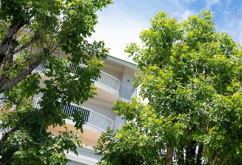 Hotel Cross Pattaya Pratamnak Sha Plus