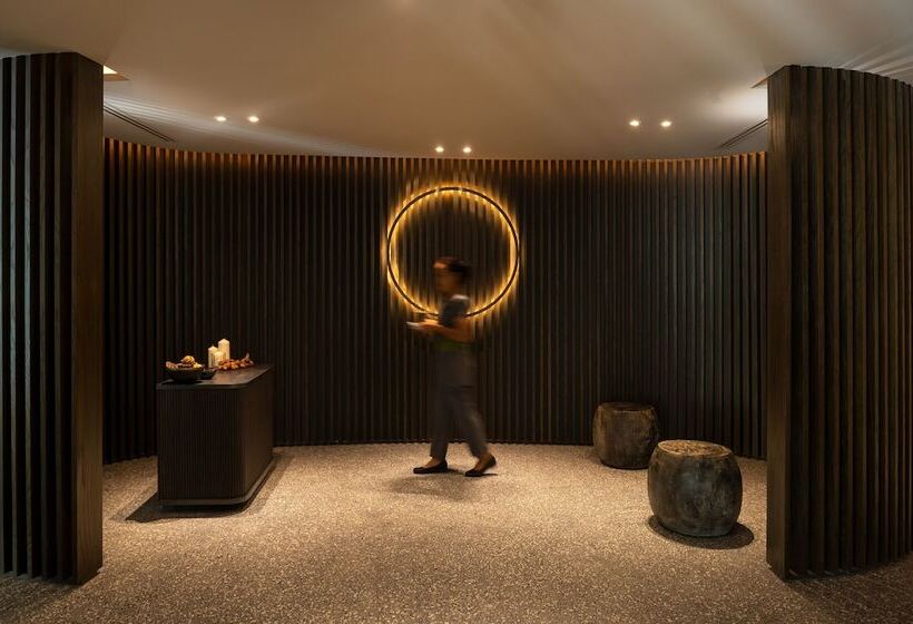 Hotel Cross Pattaya Pratamnak Sha Plus