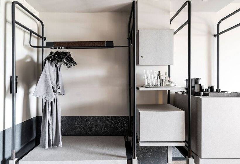 Hotel Cross Pattaya Pratamnak Sha Plus