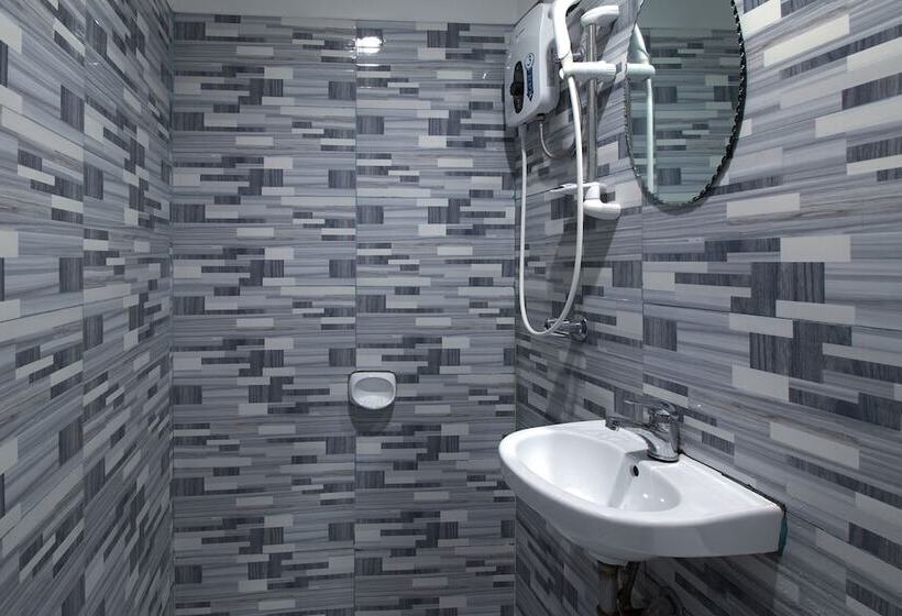 בית מלון כפרי Darius' Residences By Oyo Rooms