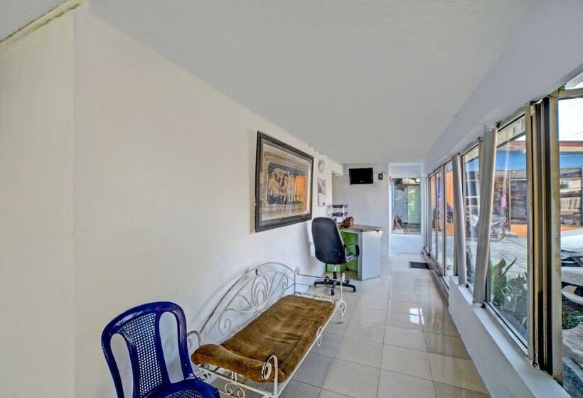 ホテル Darussalam Inn By Oyo Room