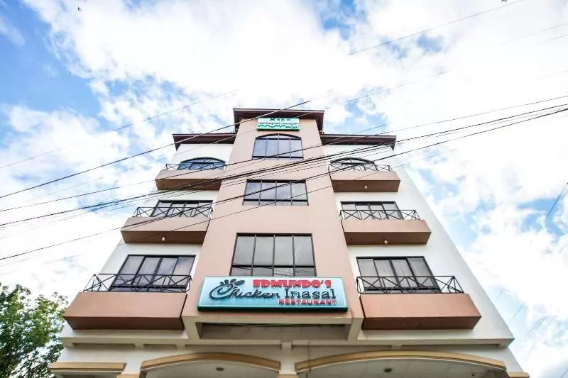 ホテル Edmundo By Oyo Rooms