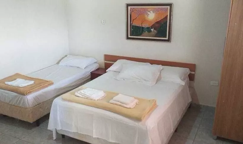 Hotelli Fazenda Recanto Do Monte Alegre