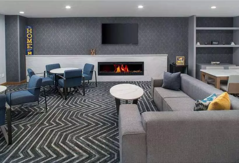 هتل Homewood Suites By Hilton Ann Arbor