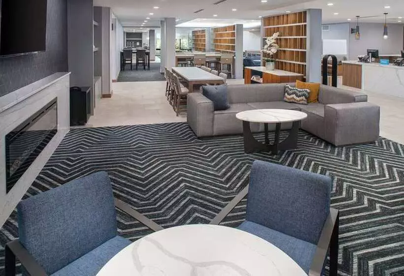 هتل Homewood Suites By Hilton Ann Arbor