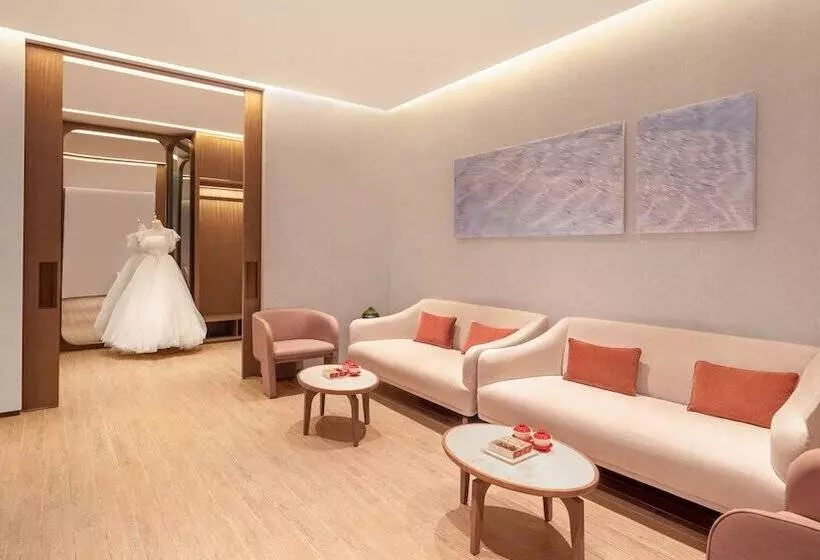 ホテル Hualuxe Qingdao Licang