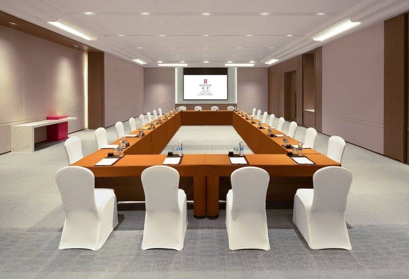 فندق Hualuxe Qingdao Licang