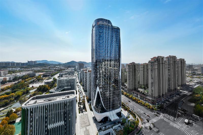 فندق Hualuxe Qingdao Licang