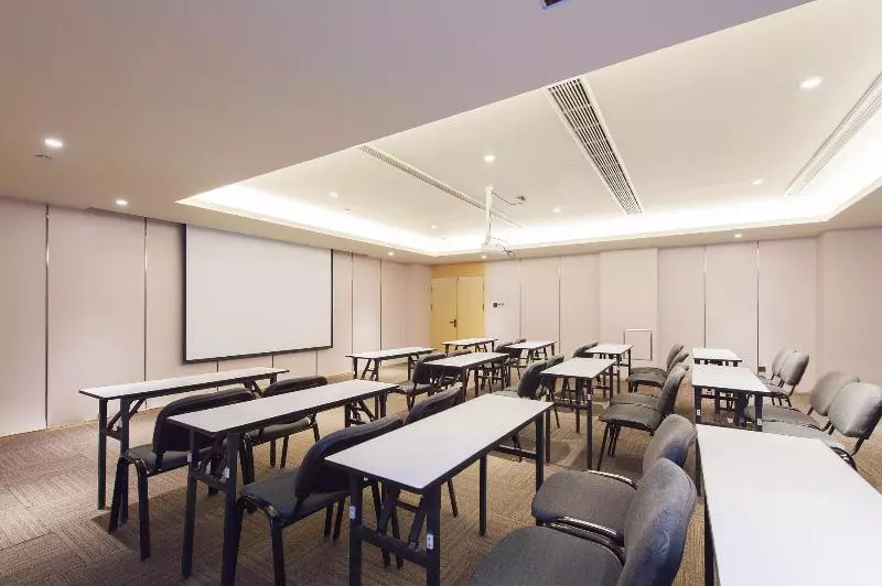 Ji Hotel Lanzhou Zhongchuan Airport