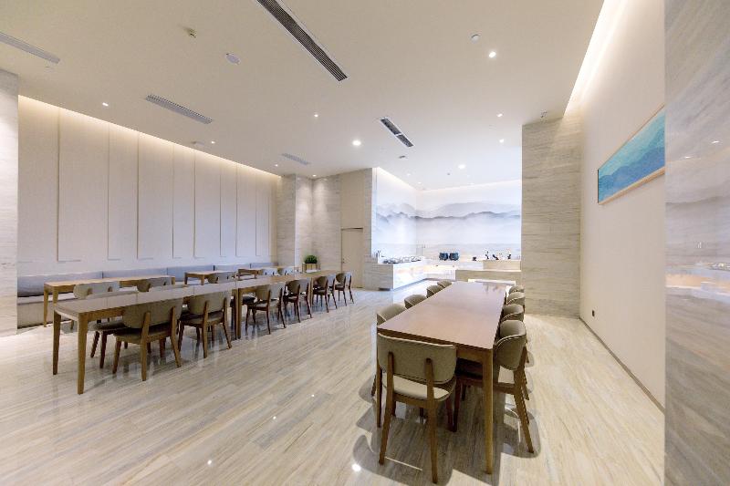 Otel Ji Shenzhen Baoan International Convention A