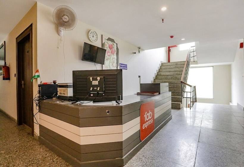 Fabhotel F9 Sector 58