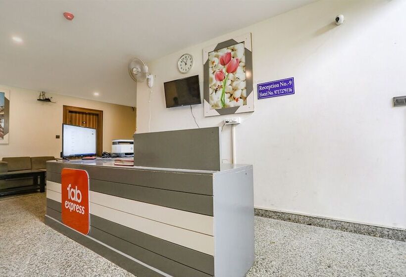 Fabhotel F9 Sector 58