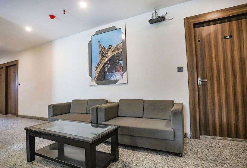 Fabhotel F9 Sector 58