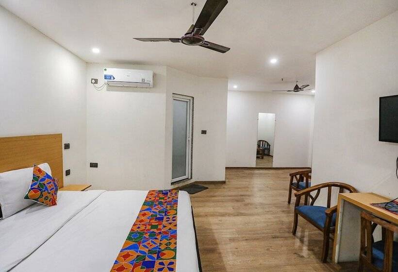 Fabhotel F9 Sector 58