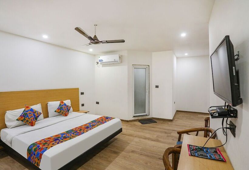 Fabhotel F9 Sector 58