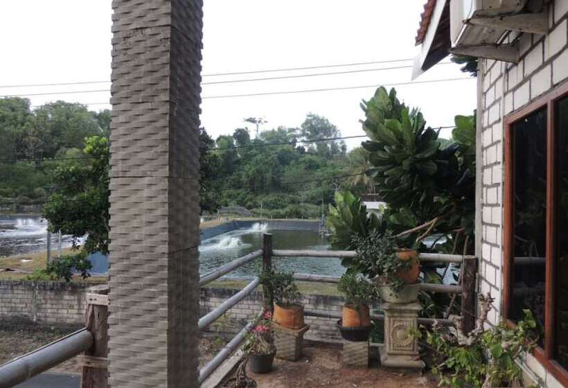 호텔 Penginapan Pratama